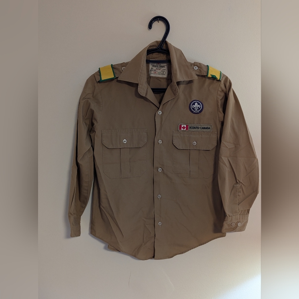 Scouts Canada Youth Uniform Shirt - Size Medium